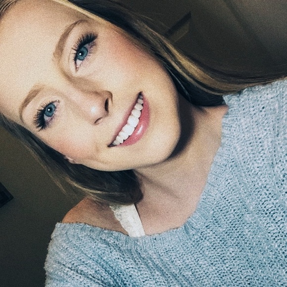 Meet your Posher, Lindsey - Picture 1 of 1